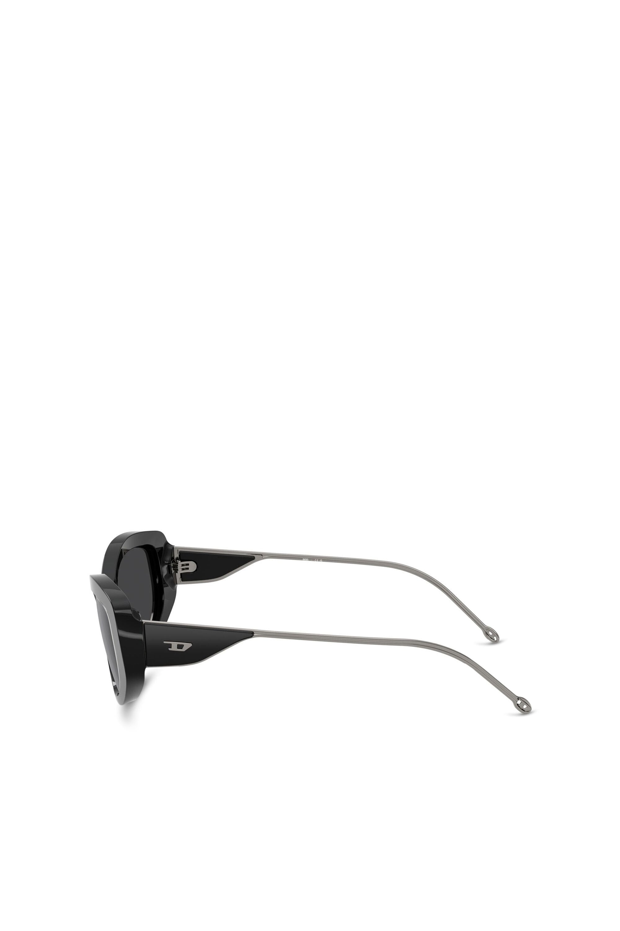 Women's Cat-eye style sunglasses Black