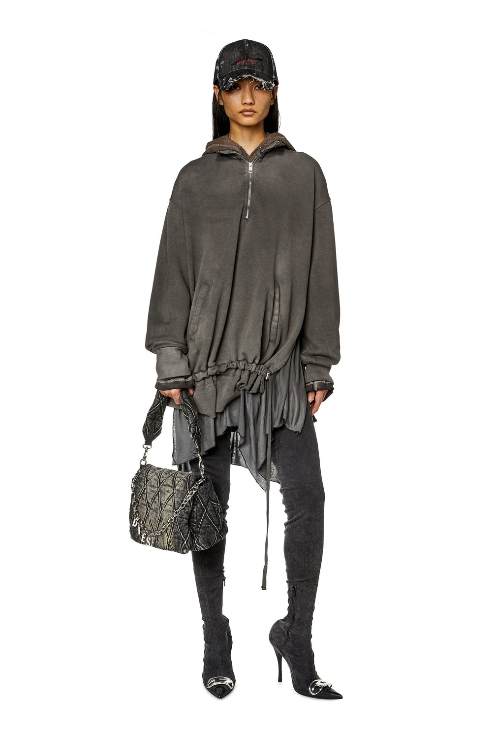 Women's Charm-D Shoulder M bag in quilted Denim Black