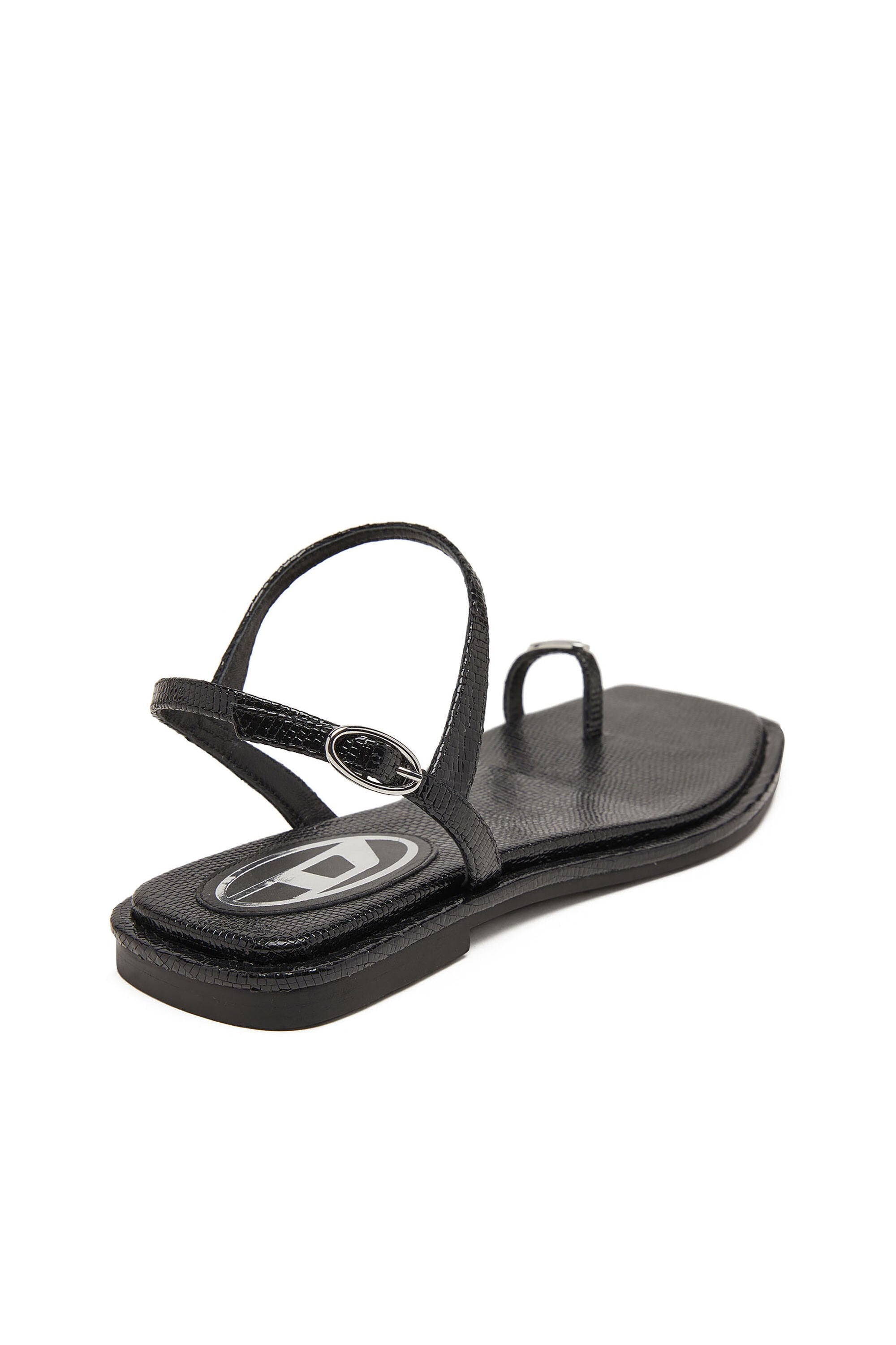 Women's D-AMBER - Sandal in leather with metallic logo Black